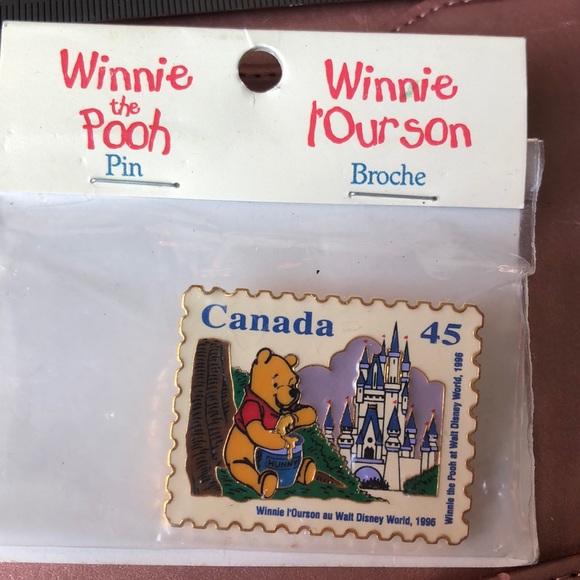 BNIB Winnie the Pooh Pin - Picture 3 of 7